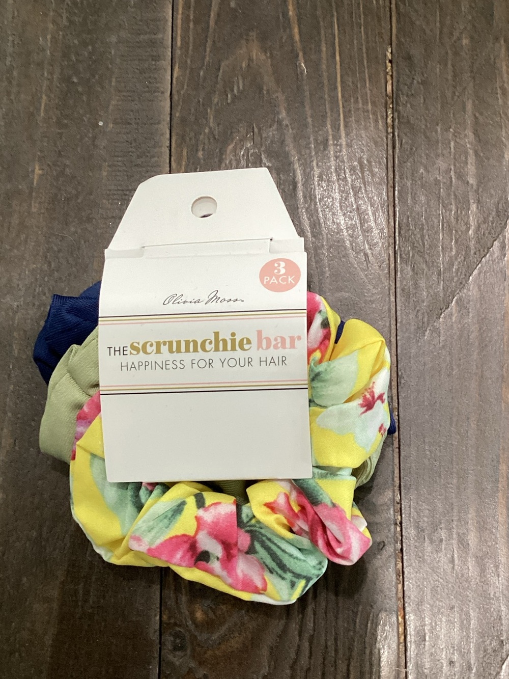 Olivia Moss Floral Yellow Scrunchie 3-Pack‎